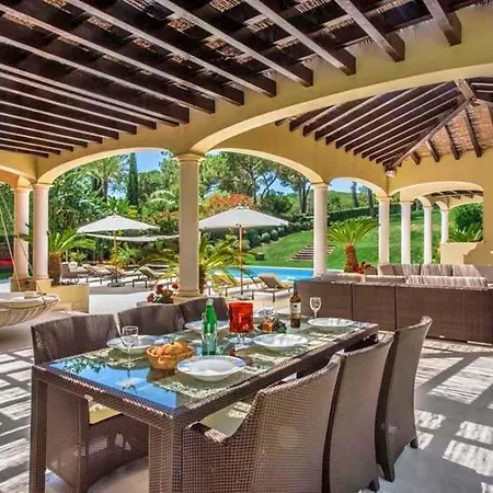 Sleeps 14 With Pool Air Con And Wifi *