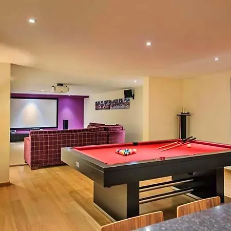 Vila Sleeps 14 With Pool Air Con And Wifi Quinta do Lago
