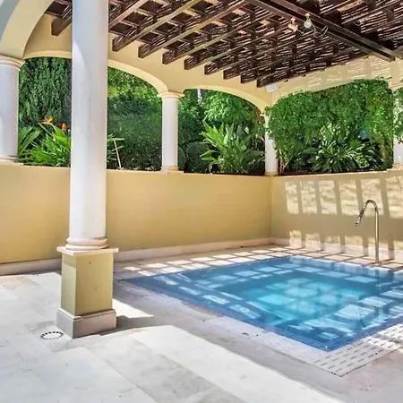 Sleeps 14 With Pool Air Con And Wifi Villa Quinta do Lago